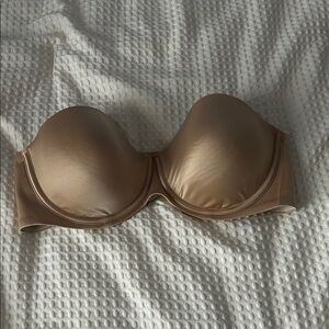 Soma Vanishing Strapless Bra. Size 38DD.